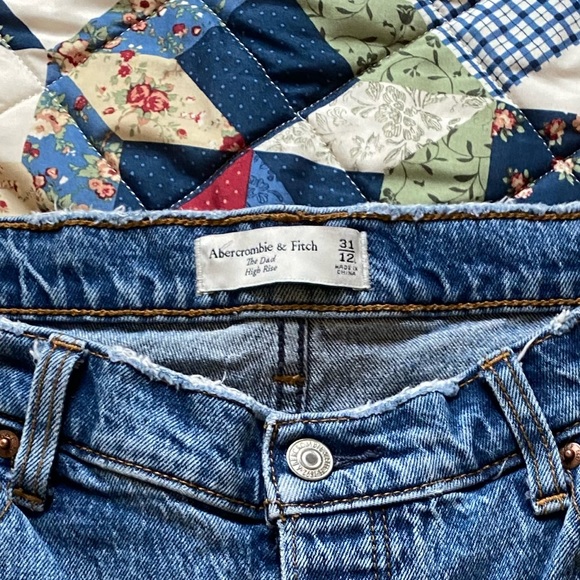 OG ABERCROMBIE AND FITCH “THE DAD HIGH RISE JEAN” - Picture 3 of 5